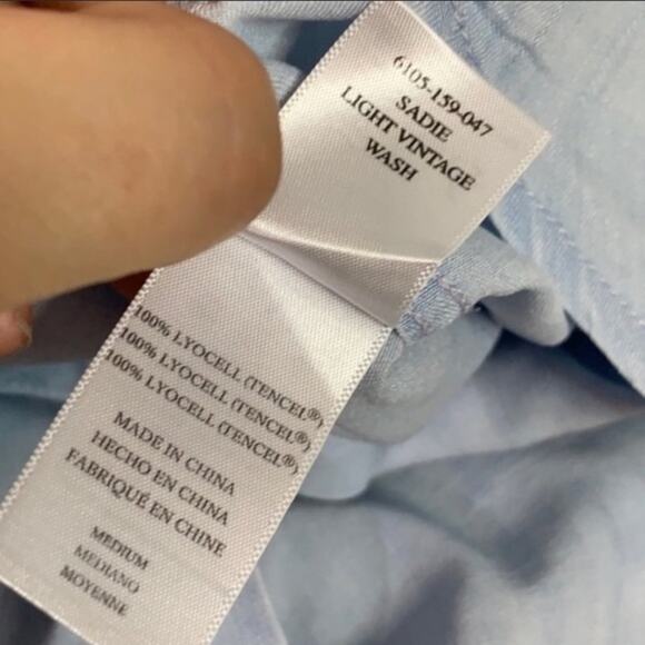 Rails cold shoulder top Sadie vintage wash chambray shirt sz M - Picture 3 of 6